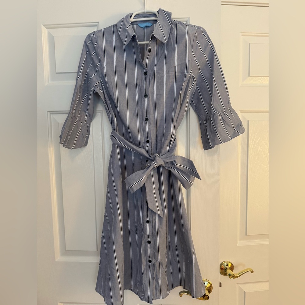 Draper James Midi dress size small blue striped